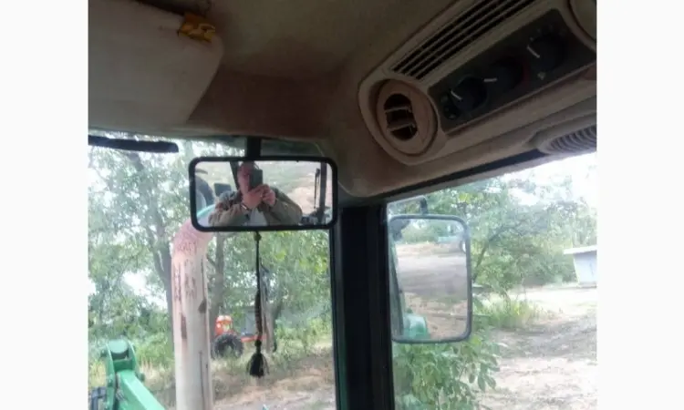 Колісний трактор John Deere 6130D - фото № 4
