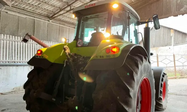 Трактор колісний Claas Axion 850 - фото № 5