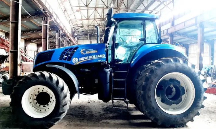 Трактор колісний New Holland T8.390 - фото № 1