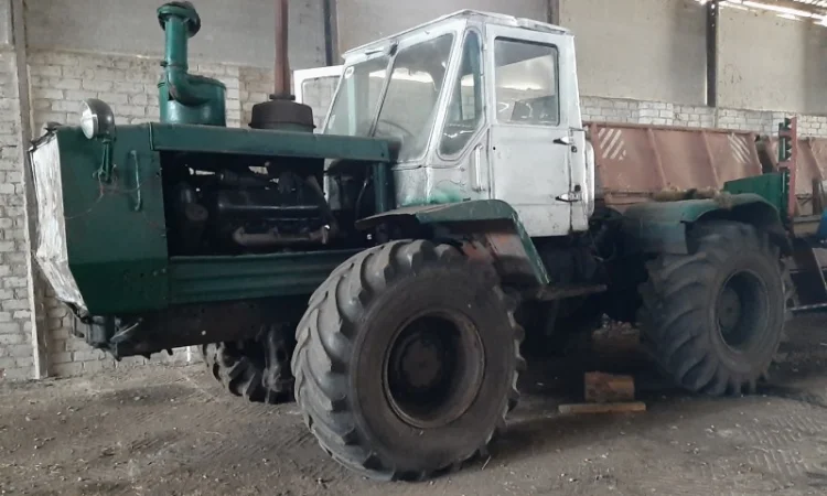 Трактор Т-150 с мотором ЯМЗ-236 - фото № 1