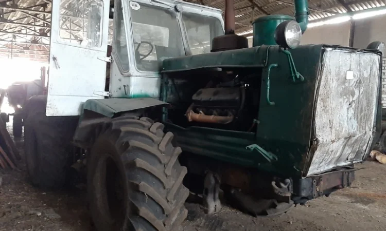 Трактор Т-150 с мотором ЯМЗ-236 - фото № 2