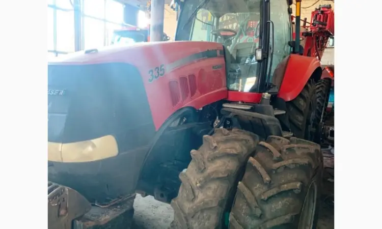 Трактор колісний Case IH Magnum 335 - фото № 1