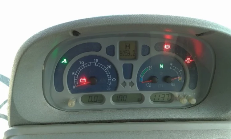 Трактор New Holland Т7060 - фото № 9