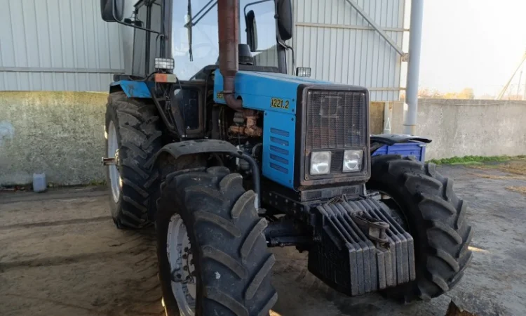 Трактор МТЗ 1221 - фото № 2