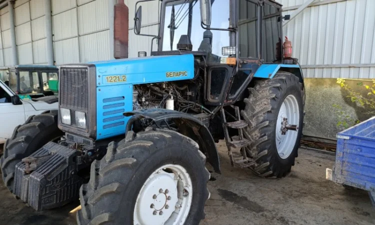 Трактор МТЗ 1221 - фото № 3