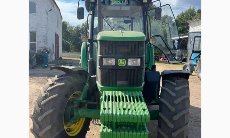 Трактор John Deere 6110B - фото № 2