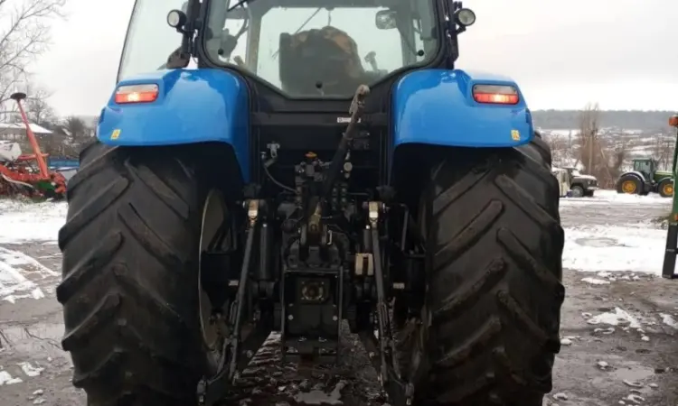 Трактор New Holland Т7060 - фото № 2