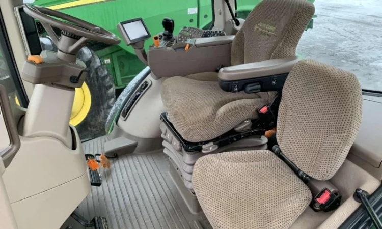 Трактор John Deere 7260R - фото № 4