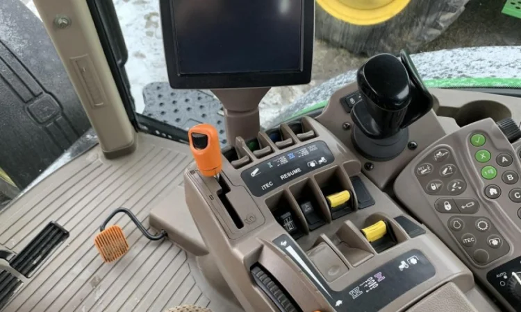 Трактор John Deere 7260R - фото № 5