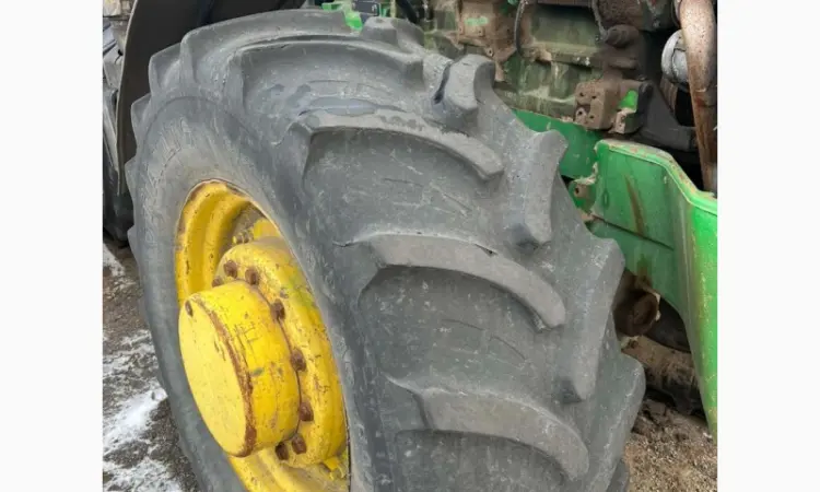 Трактор John Deere 8400 - фото № 2