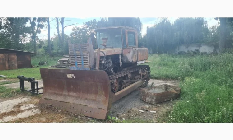 Продам на запчастини гусеничний трактор ДТ-75 - фото № 3