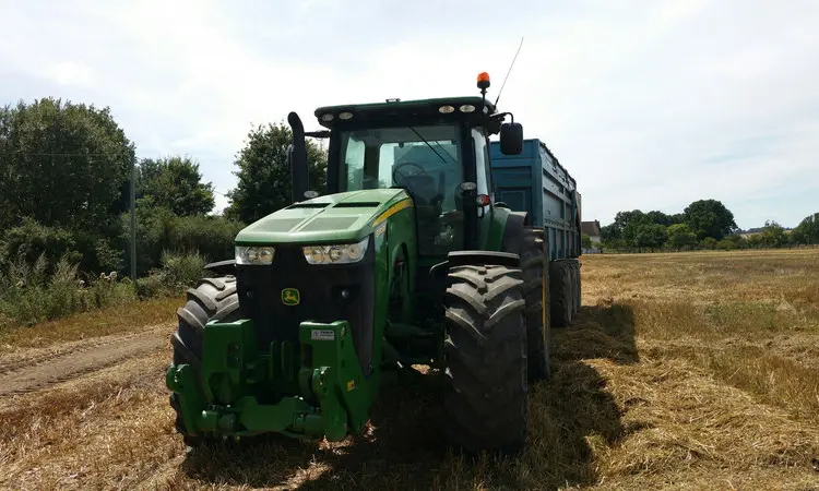 Трактор John Deere 8310 R 2014 года - фото № 3