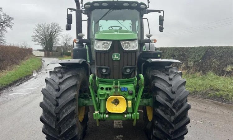 Трактор John Deere 6215R 2020 рік - фото № 8