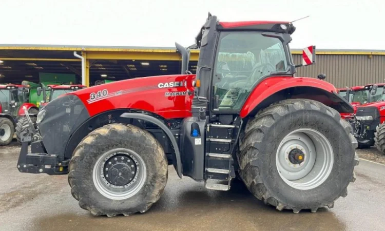 CASE IH Magnum 340 AFS Connect 2021 р - фото № 16