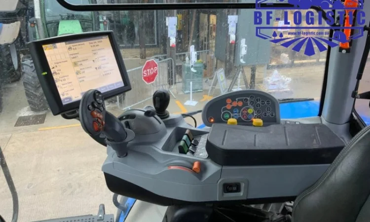 Трактор NEW HOLLAND T8.350 2016 года - фото № 9