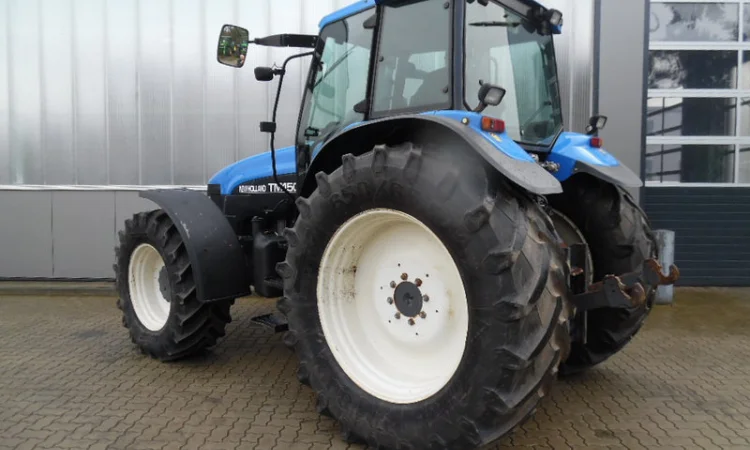 Трактор New Holland TM 150 2001 года - фото № 3