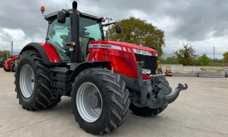 Massey Ferguson 8737 DYNA-VT 2015 р - фото № 1