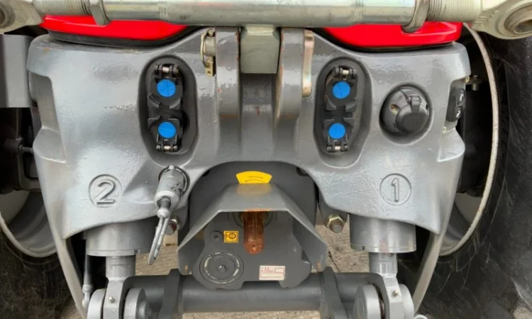 Massey Ferguson 8737 DYNA-VT 2015 р - фото № 7