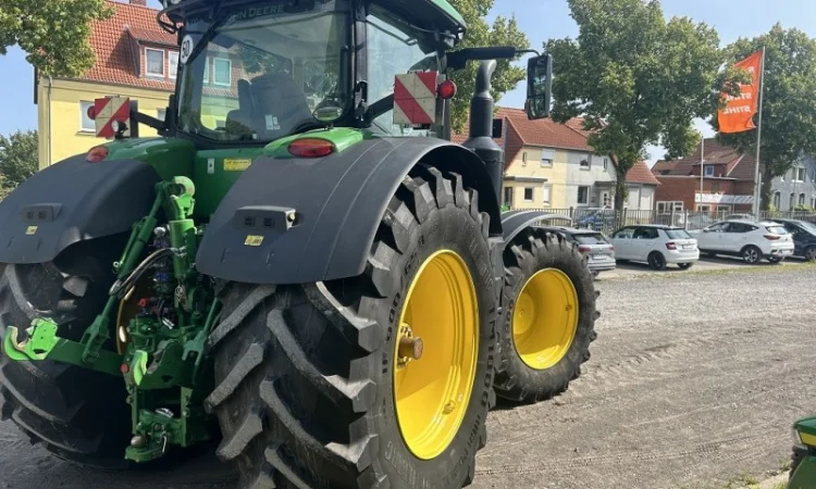 John Deere 8400R Ultimate Edition 2018 р - фото № 2