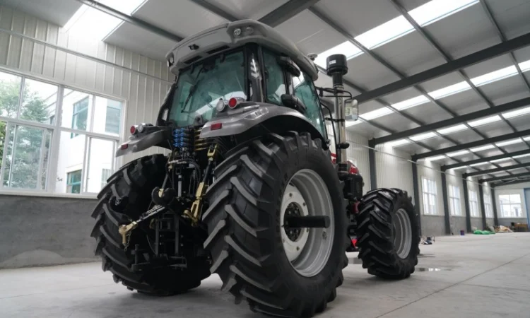 Трактор колісний RAGNAR R180 (180 к.с.) - фото № 4