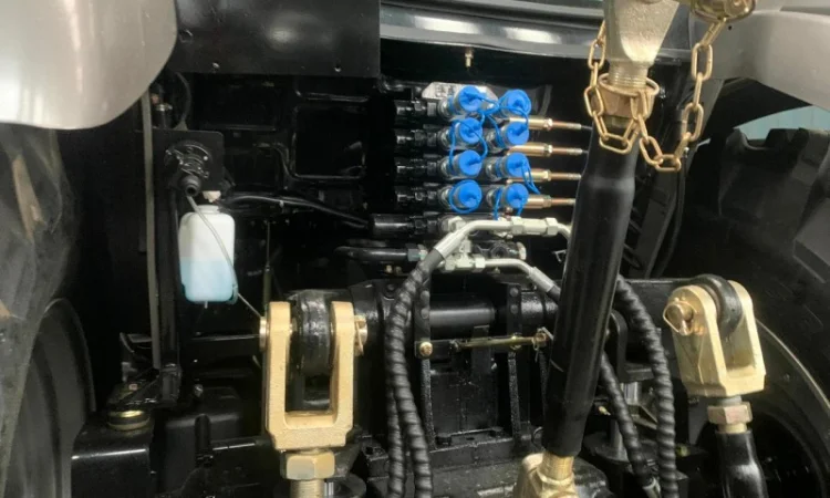 Трактор колісний RAGNAR R200 (200 к.с.) - фото № 8