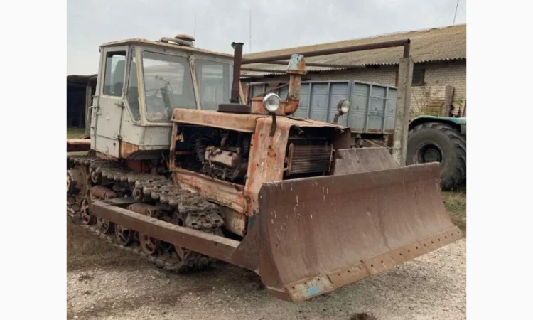 Трактор гусеничный ХТЗ Т-150Д. бульдозер гусеничный. трактор - фото № 1