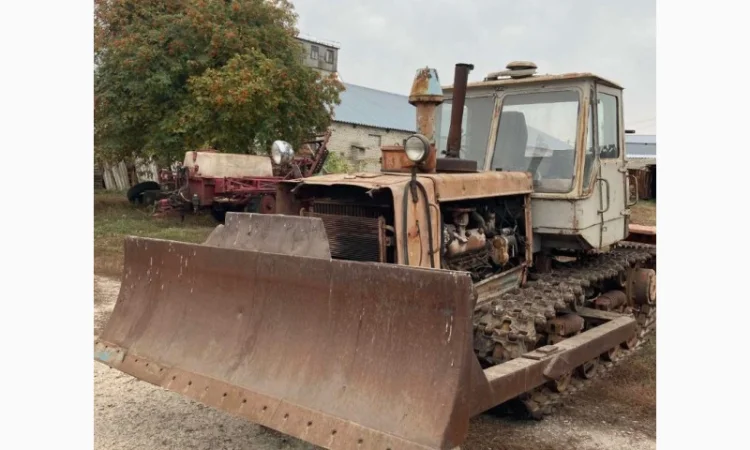 Трактор гусеничный ХТЗ Т-150Д. бульдозер гусеничный. трактор - фото № 2