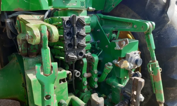 Трактор John Deere 8400 - фото № 11