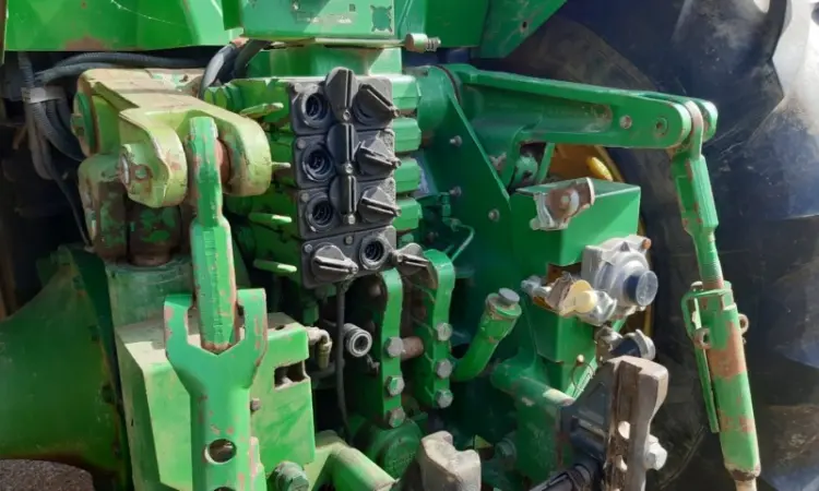 Трактор John Deere 8400 - фото № 11