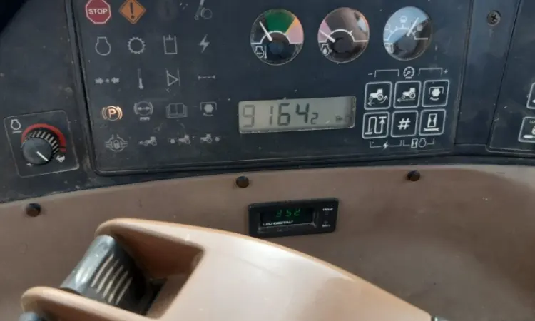 Трактор John Deere 8400 - фото № 9