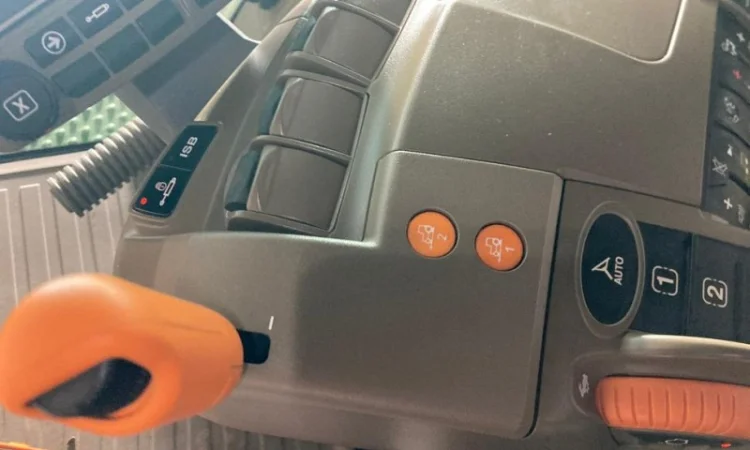 Трактор John Deere 8R370 - фото № 2