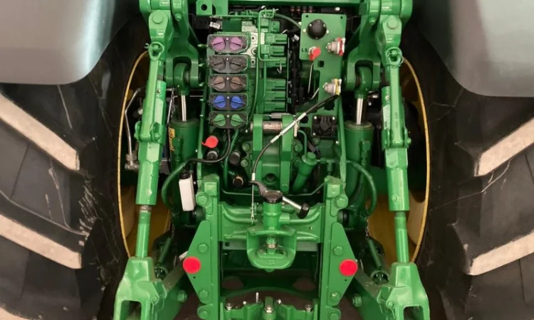 Трактор John Deere 8R370 - фото № 8