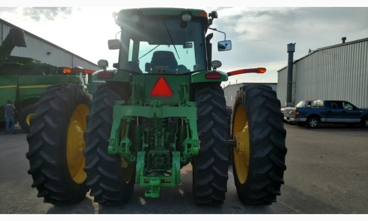7000 м.ч. 2005 г трактор John Deere 8520 (335 л.с.) из США б/у купить - фото № 15