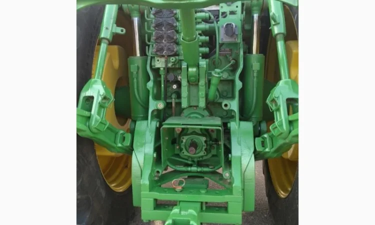 7000 м.ч. 2005 г трактор John Deere 8520 (335 л.с.) из США б/у купить - фото № 11