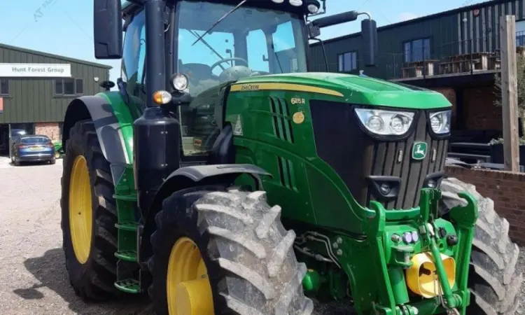 Трактор John Deere 6215R - фото № 1