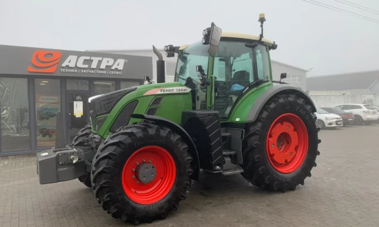Трактор колесный Fendt Vario 724 - фото № 2