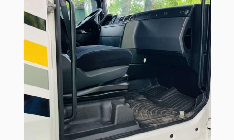 Сідельний тягач MAN TGX 26.440 Свіжий 6х2 - фото № 15