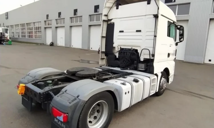 Грузовой автомобиль тягач man tgx 18.440 bls 4х2 евро 5 кабина xlx - фото № 4