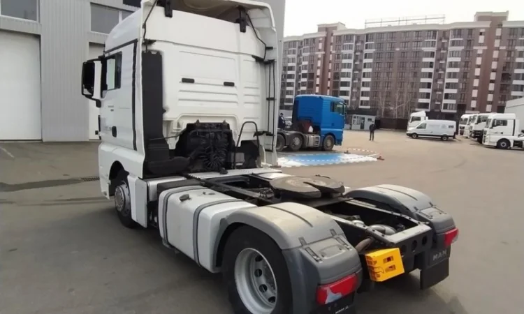 Грузовой автомобиль тягач man tgx 18.440 bls 4х2 евро 5 кабина xlx - фото № 6