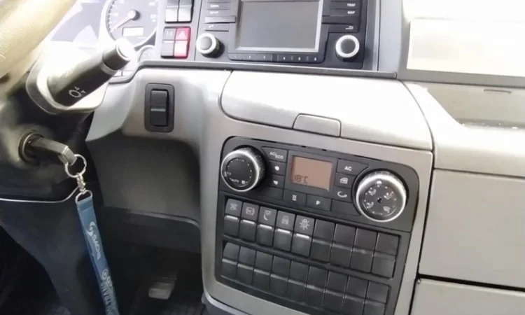 Грузовой автомобиль тягач man tgx 18.440 bls 4х2 евро 5 кабина xlx - фото № 8