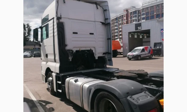 Грузовой автомобиль MAN TGX 18.440 4x2 сидельный тягач 2015 - фото № 6