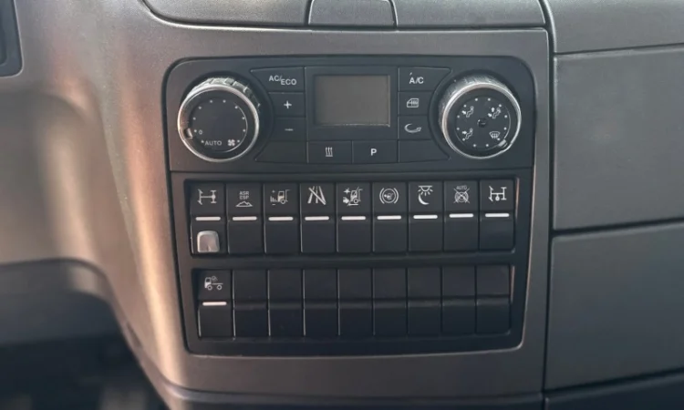 EURO 6 тягач з гідравлікою - MAN TGX 18.480 -2015 рік - фото № 9