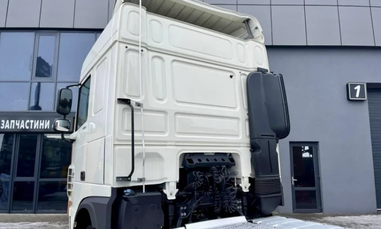Euro 6 тягач Daf XF 106 FT - 2015 рік - фото № 15