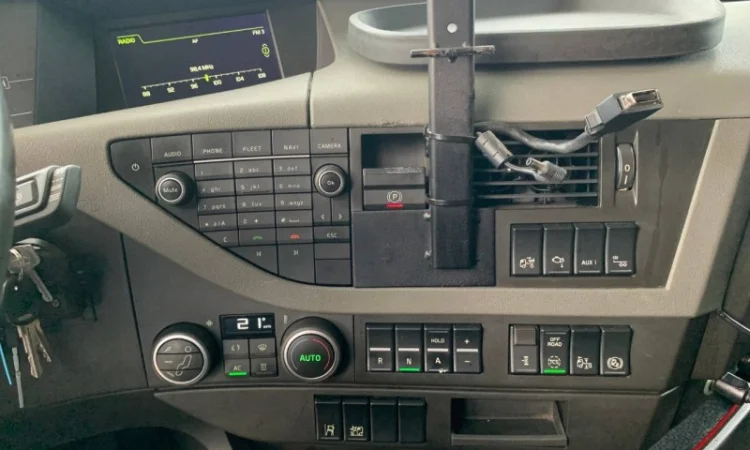 EURO 6 тягач VOLVO FH 420 - 2016 рік - фото № 7