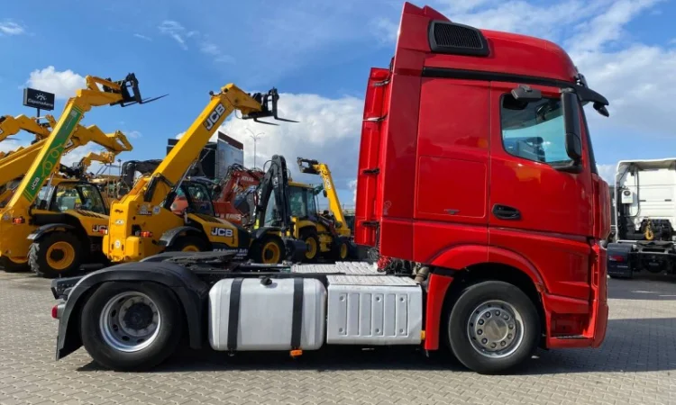 Тягач mercedes-benz actros - 2014 рік - фото № 17
