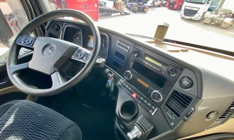 Тягач mercedes-benz actros - 2014 рік - фото № 9