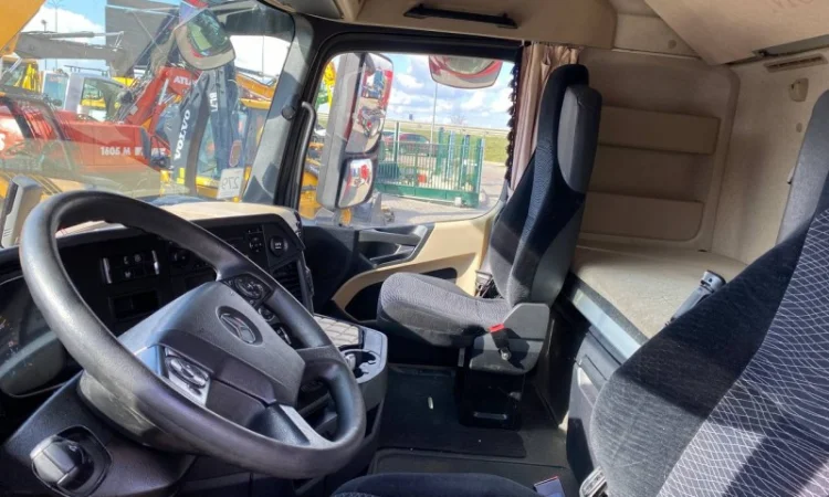 Тягач mercedes-benz actros - 2014 рік - фото № 8