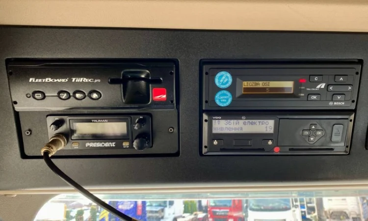 Тягач mercedes-benz actros - 2014 рік - фото № 3