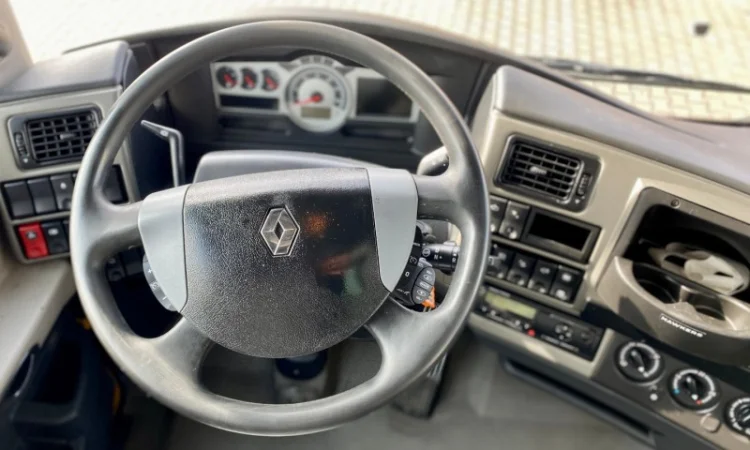 RENAULT MAGNUM 480 DXi - 2012 рік - фото № 2