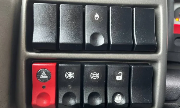 RENAULT MAGNUM 480 DXi - 2012 рік - фото № 6